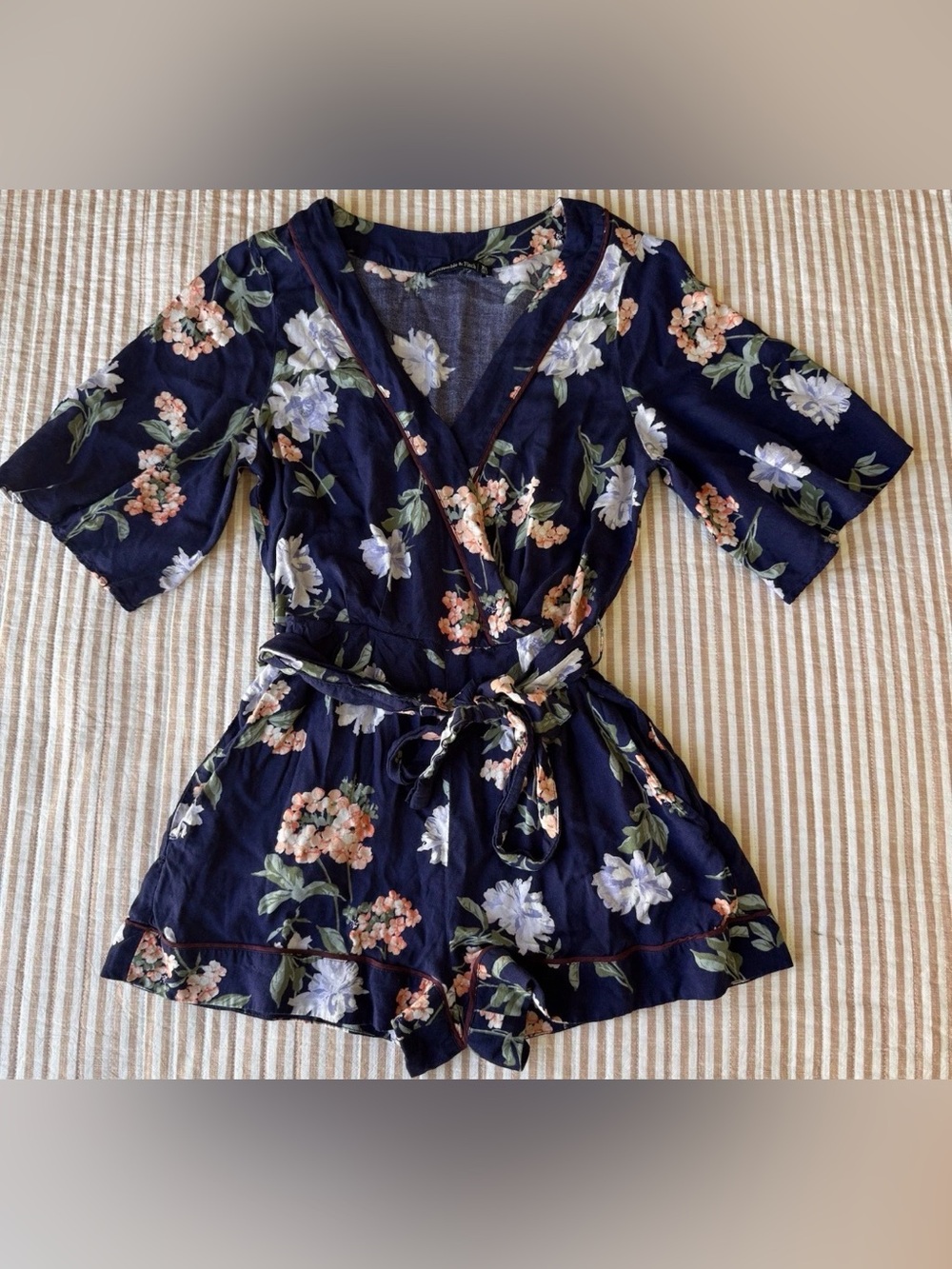 Abercrombie & Fitch Floral Belted Mini Romper Bell Sleeve Jumpsuit Boho Y2k XS
